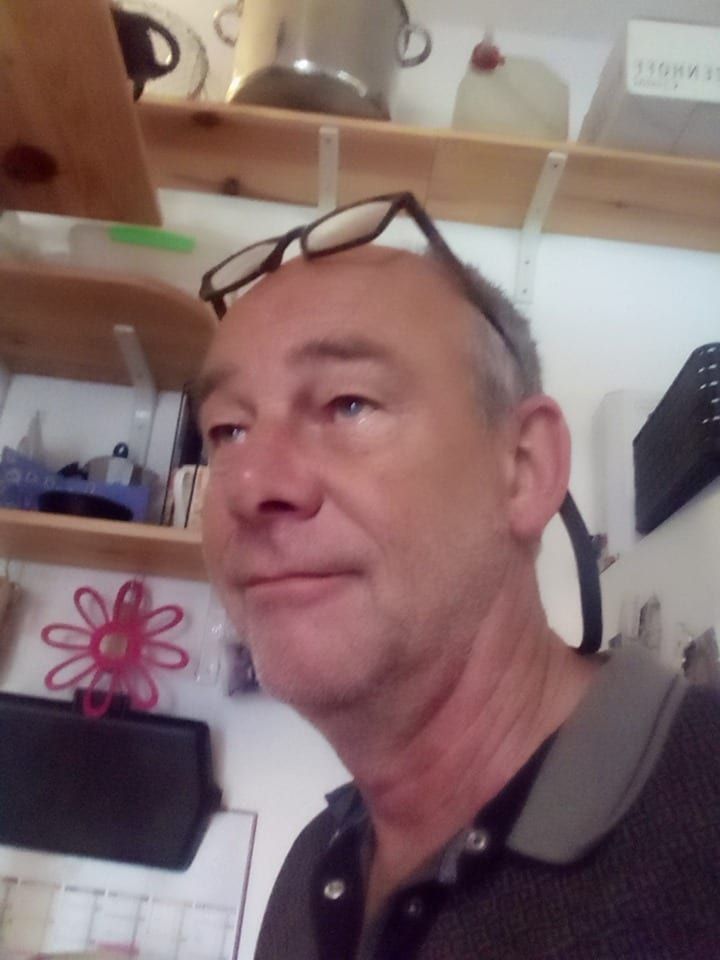 Elyjah - Site rencontres gay à Cazis Profil de Elyjah, 24 ans, Site rencontres gay à Cazis (Grisons)