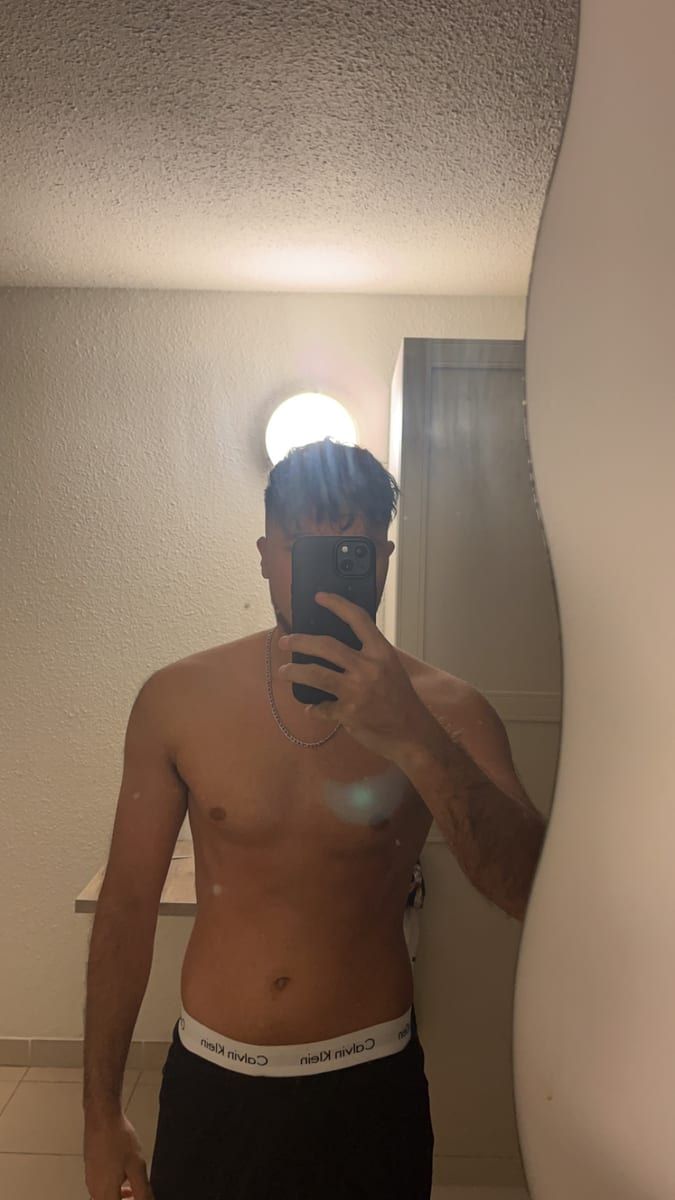Yassim - Site rencontres gay à Valbella Profil de Yassim, 45 ans, Site rencontres gay à Valbella (Grisons)