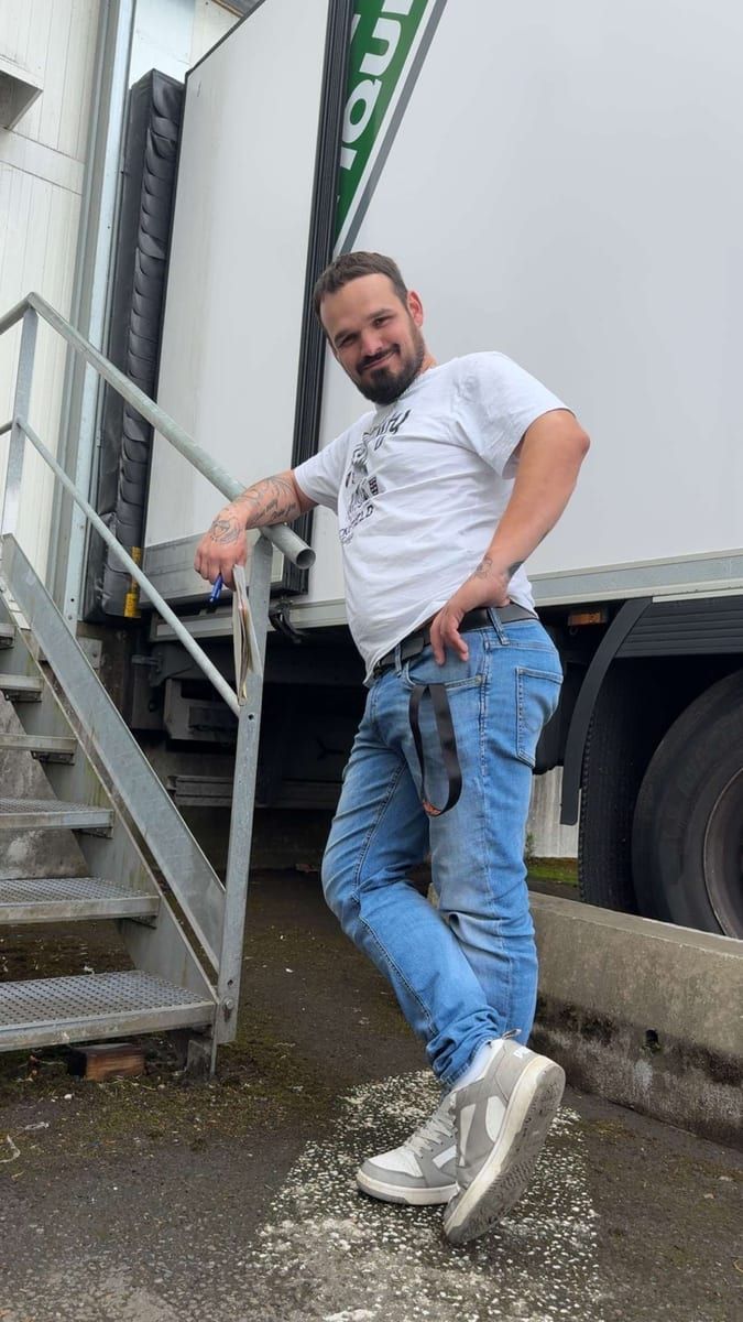 Alassane - Site rencontres gay à Obernau Profil de Alassane, 39 ans, Site rencontres gay à Obernau (Lucerne)
