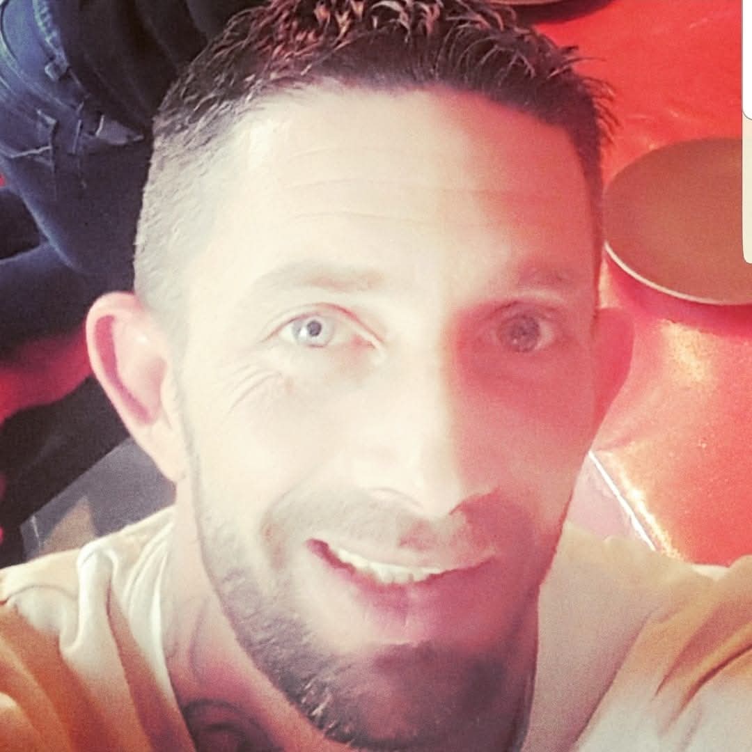 Yanisse - Site rencontres gay à Ipsach Profil de Yanisse, 29 ans, Site rencontres gay à Ipsach (Berne)