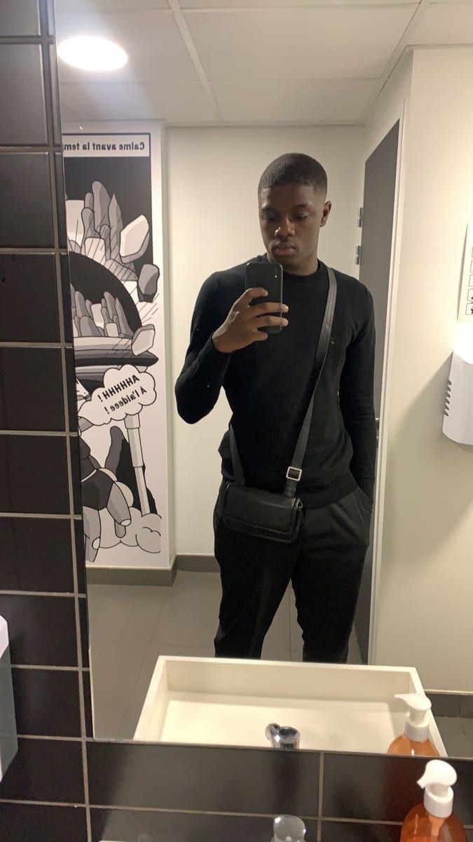Amer - Site rencontres gay à Donat Profil de Amer, 29 ans, Site rencontres gay à Donat (Grisons)