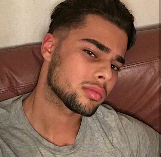 Djaafar - Site rencontres gay à Göschenen Profil de Djaafar, 26 ans, Site rencontres gay à Göschenen (Uri)
