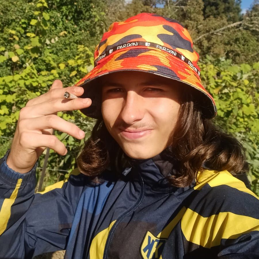 Ilyane - Site rencontres gay à Masein Profil de Ilyane, 27 ans, Site rencontres gay à Masein (Grisons)
