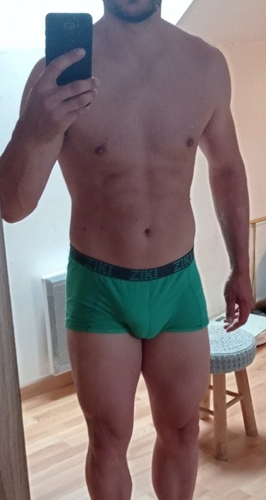 Mischa - Site rencontres gay à Ropraz Profil de Mischa, 42 ans, Site rencontres gay à Ropraz (Vaud)