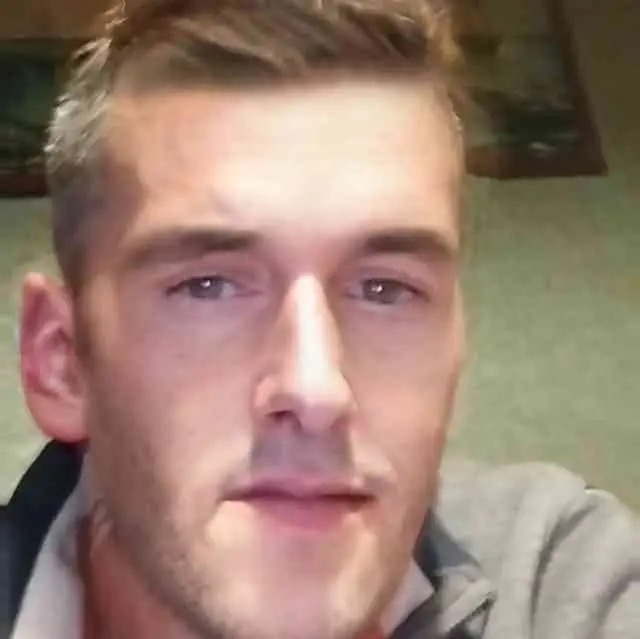 Assan - Site rencontres gay à Zweisimmen Profil de Assan, 36 ans, Site rencontres gay à Zweisimmen (Berne)