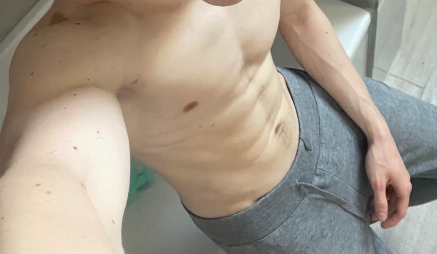 Din - Site rencontres gay à Galmiz Profil de Din, 27 ans, Site rencontres gay à Galmiz (Fribourg)