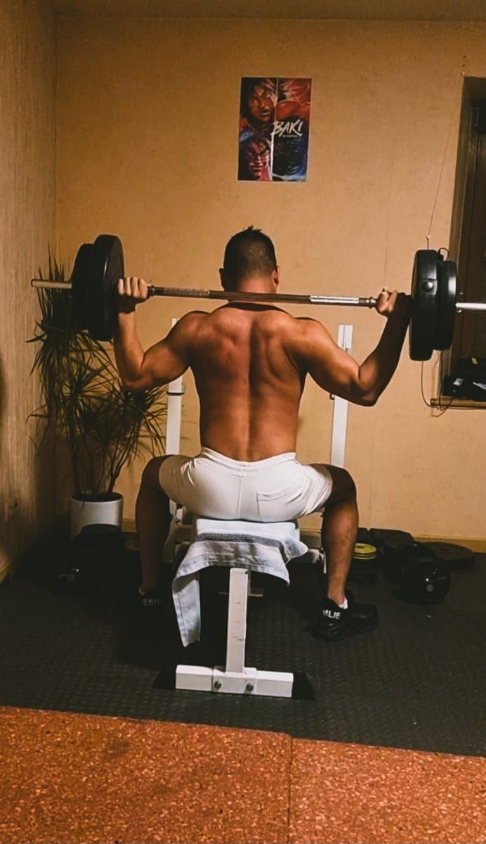 Kiyan - Site rencontres gay à Bramboden Profil de Kiyan, 38 ans, Site rencontres gay à Bramboden (Lucerne)