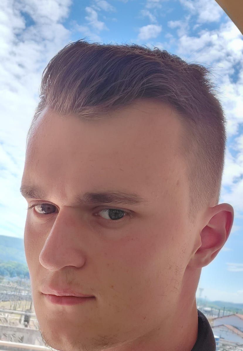 Mauro - Site rencontres gay à Jenins Profil de Mauro, 24 ans, Site rencontres gay à Jenins (Grisons)