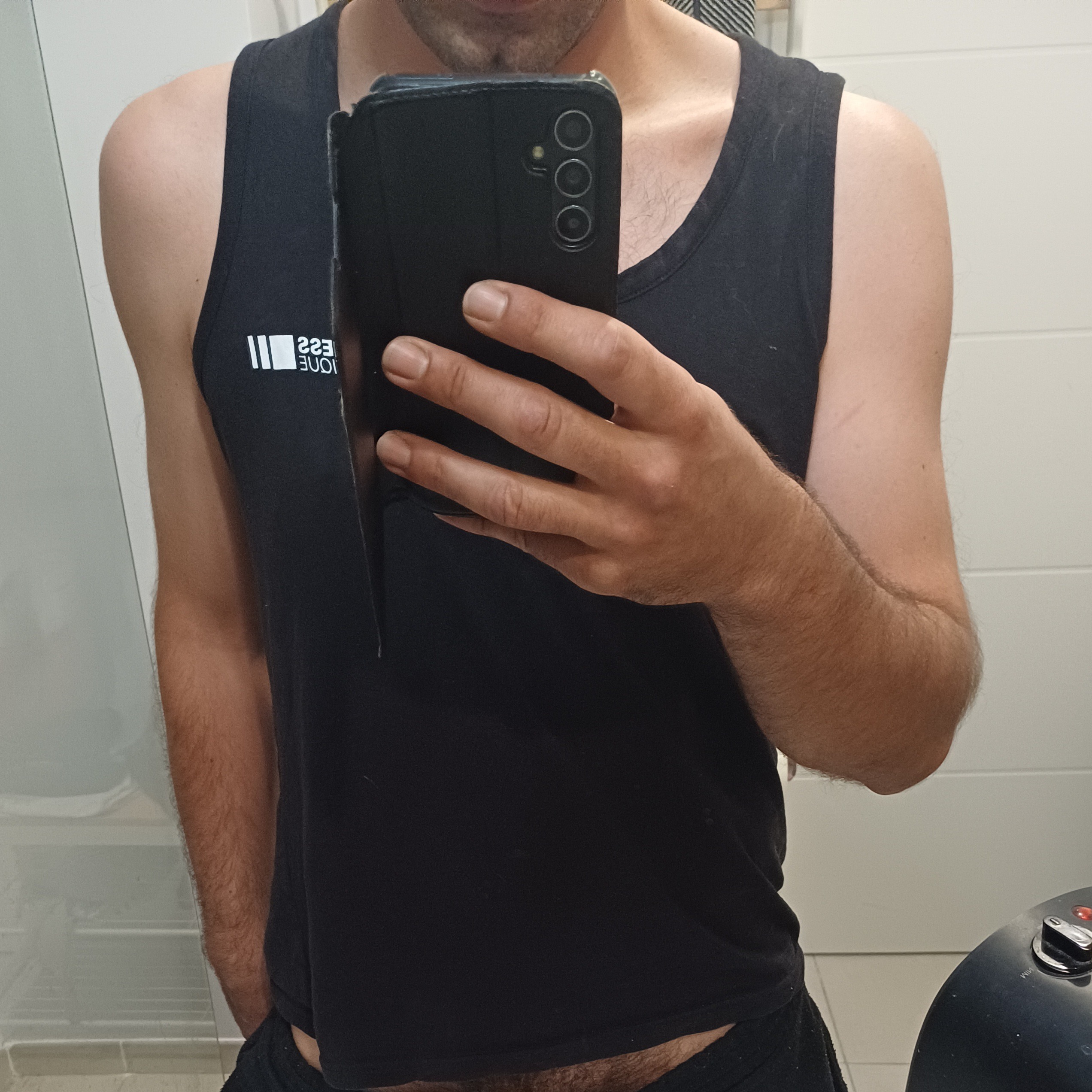 Ouissam - Site rencontres gay à Bournens Profil de Ouissam, 43 ans, Site rencontres gay à Bournens (Vaud)