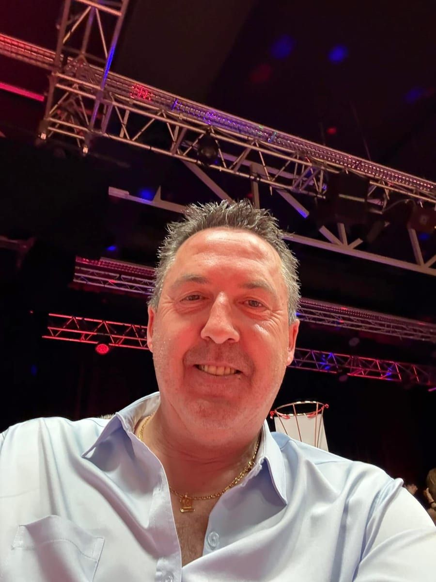 Romain - Site rencontres gay à Tschlin Profil de Romain, 43 ans, Site rencontres gay à Tschlin (Grisons)