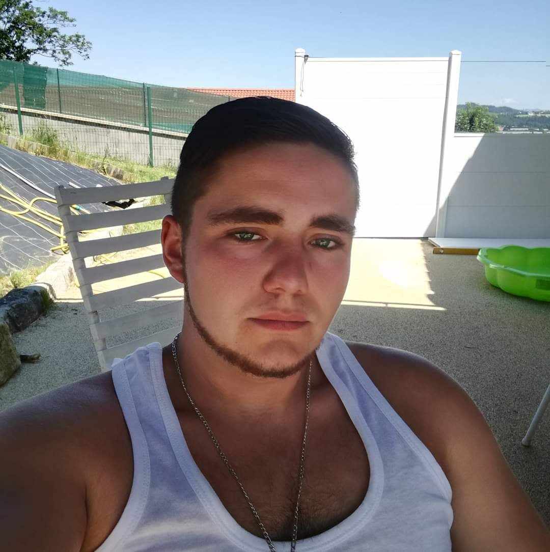 Yaël - Site rencontres gay à Riedstätt Profil de Yaël, 26 ans, Site rencontres gay à Riedstätt (Berne)