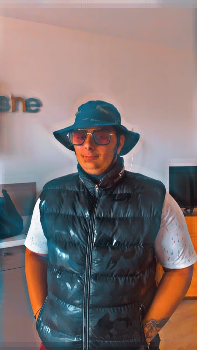 Mohsen - Site rencontres gay à Cazis Profil de Mohsen, 32 ans, Site rencontres gay à Cazis (Grisons)
