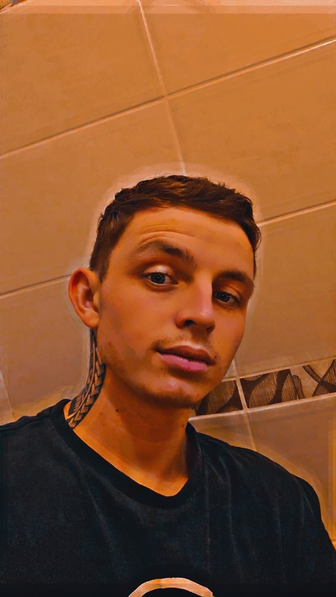 Rael - Site rencontres gay à Gurzelen Profil de Rael, 45 ans, Site rencontres gay à Gurzelen (Berne)