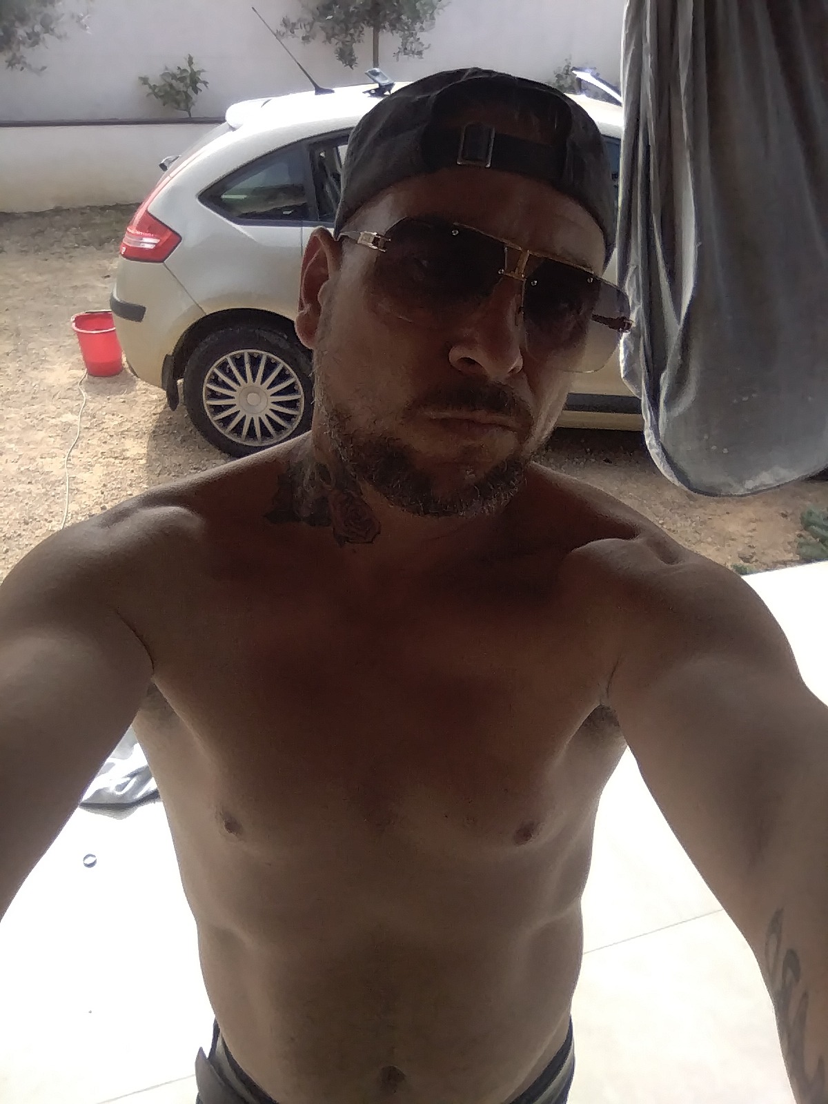 Farouq - Site rencontres gay à Mastrils Profil de Farouq, 24 ans, Site rencontres gay à Mastrils (Grisons)