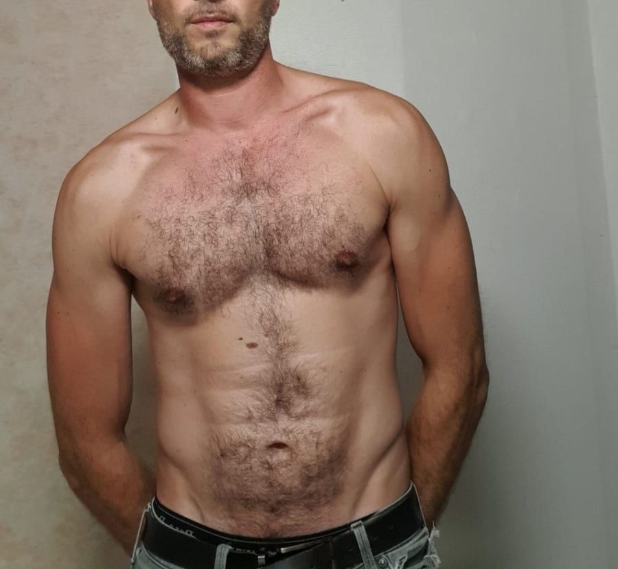 Emael - Site rencontres gay à Villiers Profil de Emael, 29 ans, Site rencontres gay à Villiers (Neuchâtel)