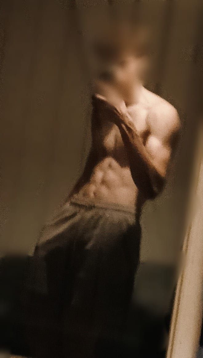 Alrik - Site rencontres gay à Gurzelen Profil de Alrik, 33 ans, Site rencontres gay à Gurzelen (Berne)