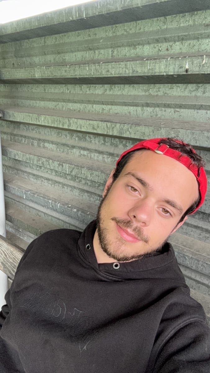 Warenn - Site rencontres gay à Premier Profil de Warenn, 44 ans, Site rencontres gay à Premier (Vaud)