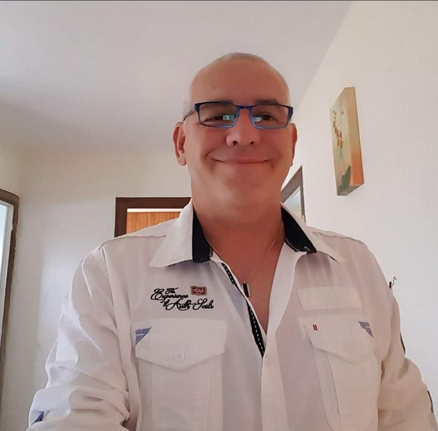 Charles-louis - Site rencontres gay à Faoug Profil de Charles-louis, 44 ans, Site rencontres gay à Faoug (Vaud)