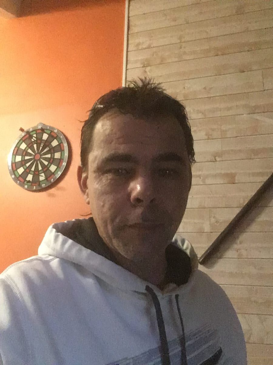 Unai - Site rencontres gay à Lonay Profil de Unai, 30 ans, Site rencontres gay à Lonay (Vaud)