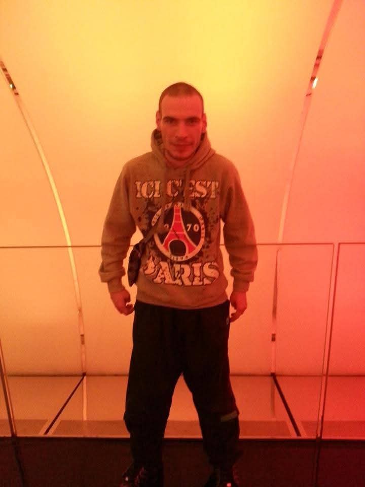 Thierri - Site rencontres gay à Wollerau Profil de Thierri, 32 ans, Site rencontres gay à Wollerau (Schwytz)