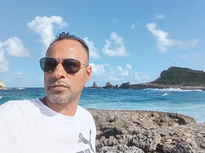 Benyamine - Site rencontres gay à Schiers Profil de Benyamine, 31 ans, Site rencontres gay à Schiers (Grisons)