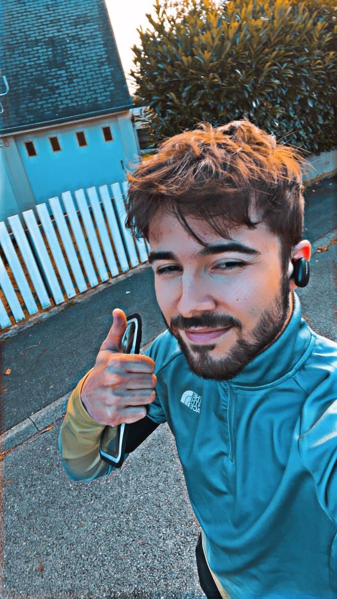 Miecislas - Site rencontres gay à Göschenen Profil de Miecislas, 42 ans, Site rencontres gay à Göschenen (Uri)