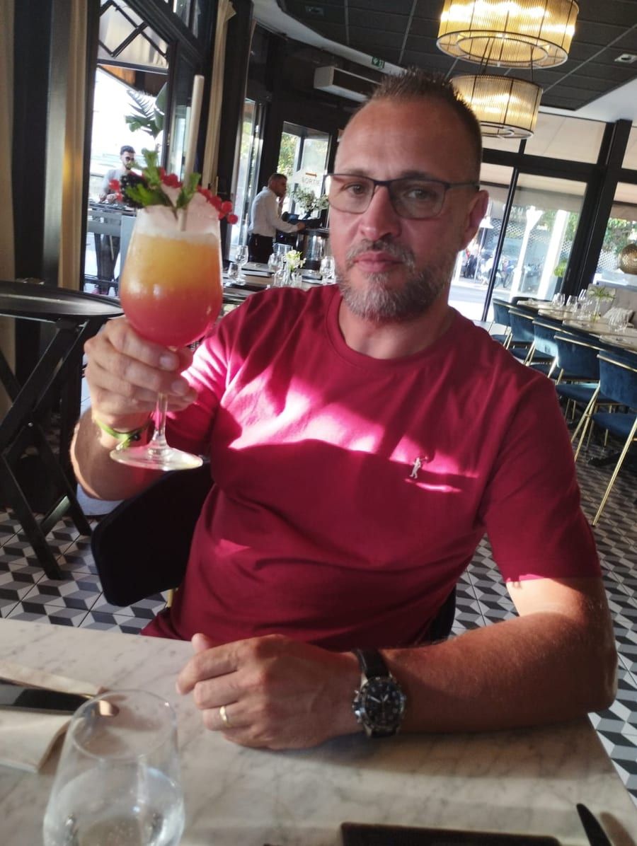 Wafi - Site rencontres gay à Donat Profil de Wafi, 41 ans, Site rencontres gay à Donat (Grisons)