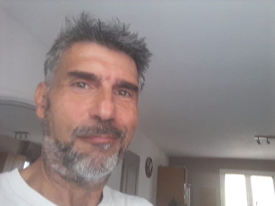 Tertullien - Site rencontres gay à Susch Profil de Tertullien, 33 ans, Site rencontres gay à Susch (Grisons)