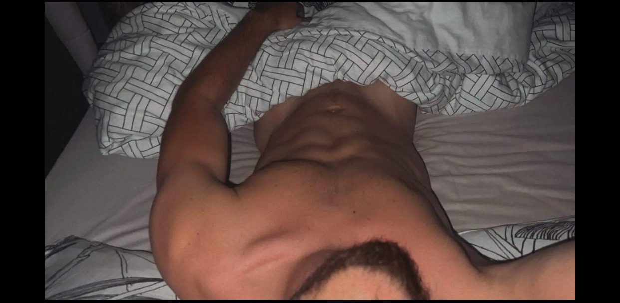 Souhil - Site rencontres gay à Flerden Profil de Souhil, 42 ans, Site rencontres gay à Flerden (Grisons)