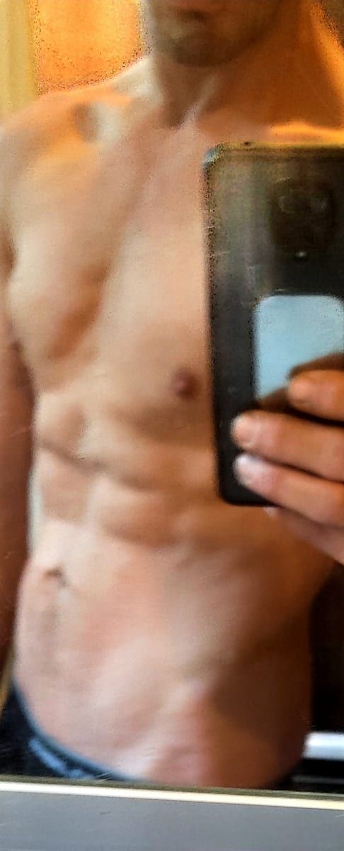 Houd - Site rencontres gay à Ermensee Profil de Houd, 23 ans, Site rencontres gay à Ermensee (Lucerne)
